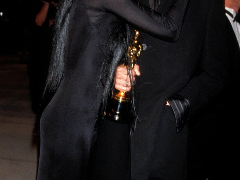 Full Story When Angelina Jolie Kissed Her Brother James Haven At Oscars