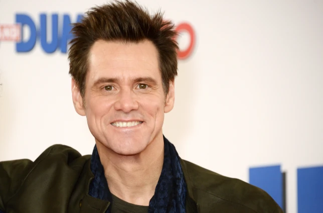 Video showing Jim Carrey Forcibly Kissing Alicia Silverstone re-emerges after he criticizes Will Smith